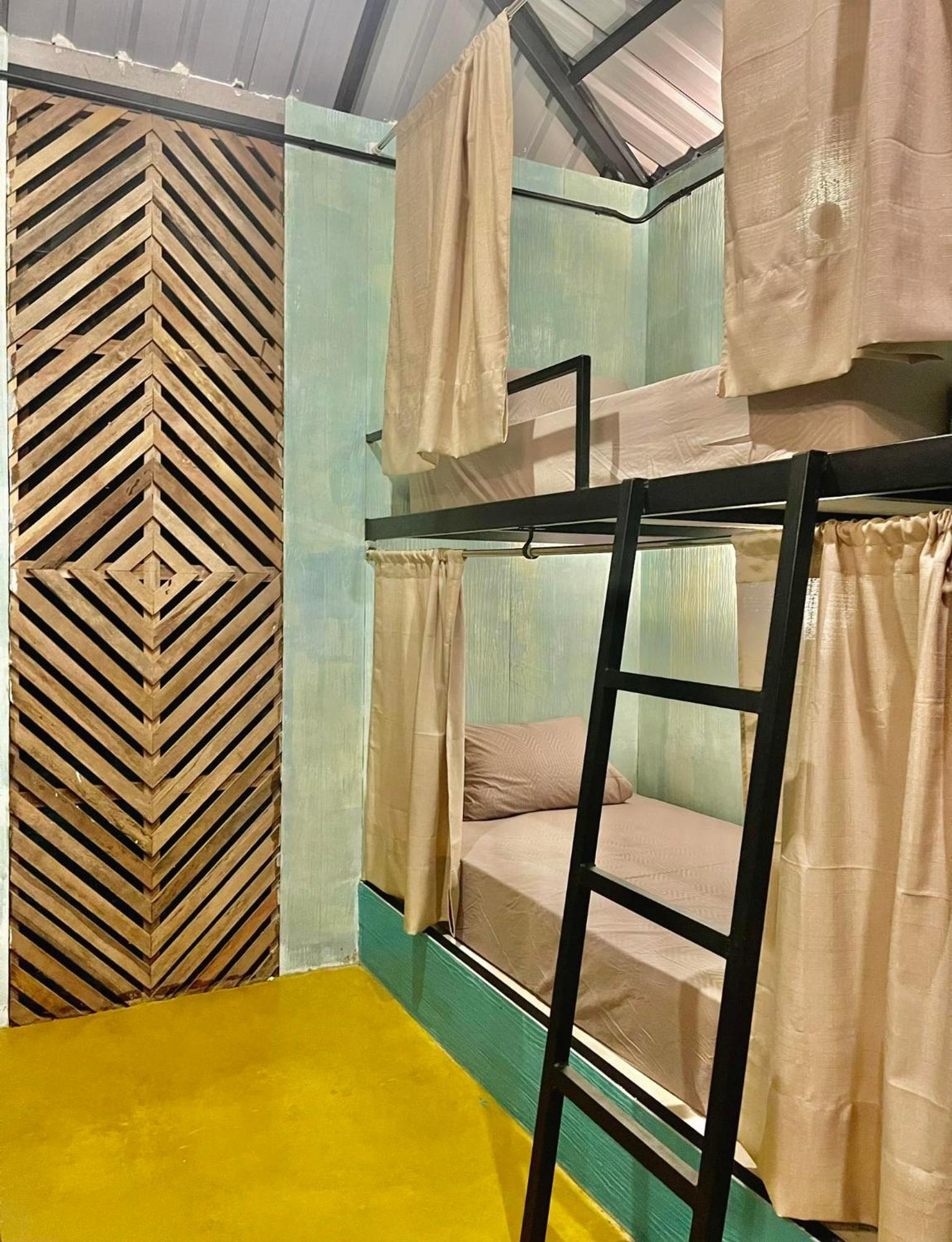Tropical Hostel Đảo Ko Phayam Ngoại thất bức ảnh